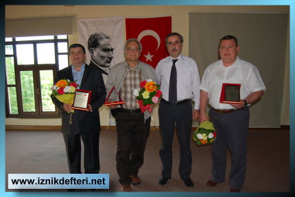 Vergi Rekortmenlerine Plaket Verildi