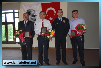 Vergi Rekortmenlerine Plaket Verildi