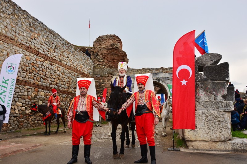Fetih yıldönümünde bakandan İznik’e baraj müjdesi