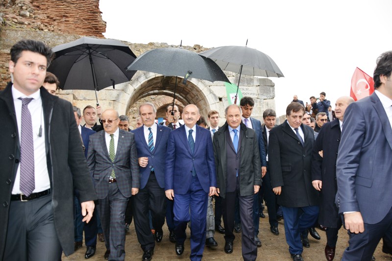 Fetih yıldönümünde bakandan İznik’e baraj müjdesi