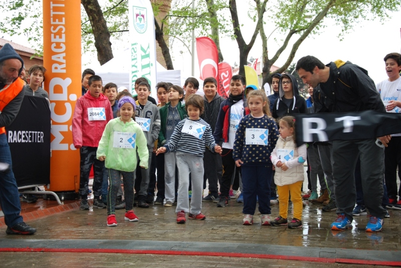 İznik Ultra Maratonuna katılım yoğun oldu