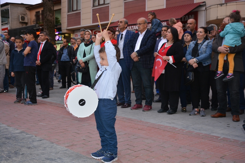 19 Mayıs Kutlamaları Mehteran Eşliğinde Yapıldı