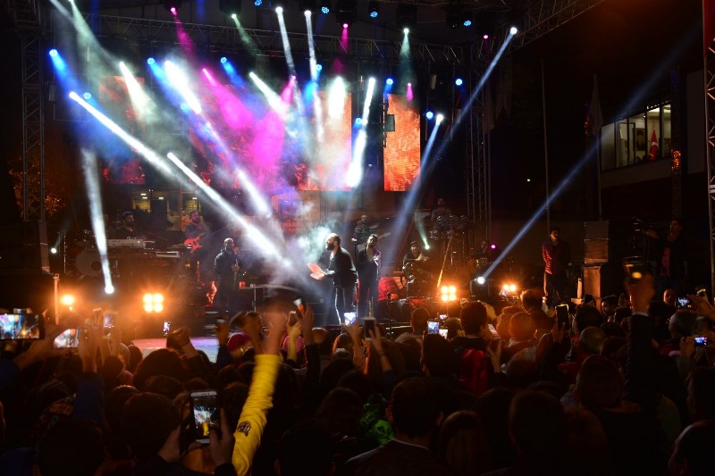 İznik Kültür Sanat ve Çini Festivali’nde Berkay Coşkusu
