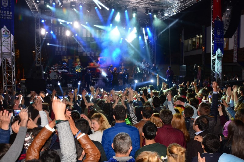 İznik Kültür Sanat ve Çini Festivali’nde Berkay Coşkusu