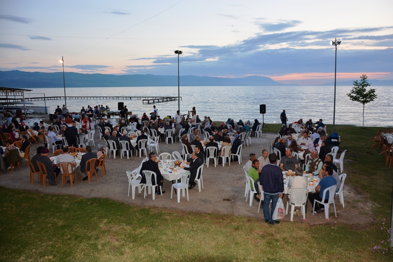 Şehit aileleri ve gaziler iftar yemeğinde bir araya geldi