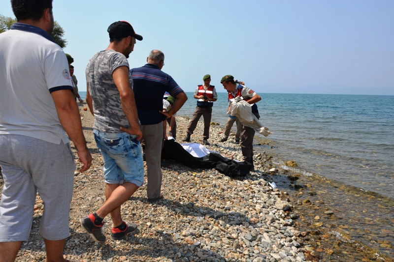 İznik Gölü’nde 4 kişi boğularak öldü!