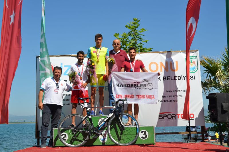 5.İznik Triatlonu 37 Derece Sıcakta Tamamlandı