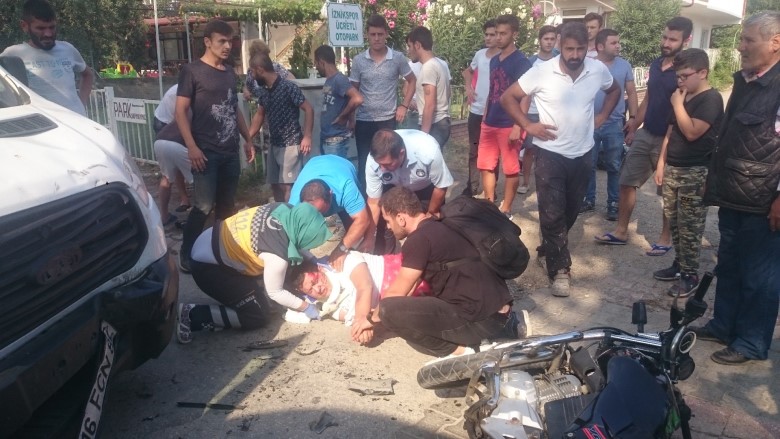 Sahil Yolundaki Trafik Kazasında 2 Kişi Yaralandı