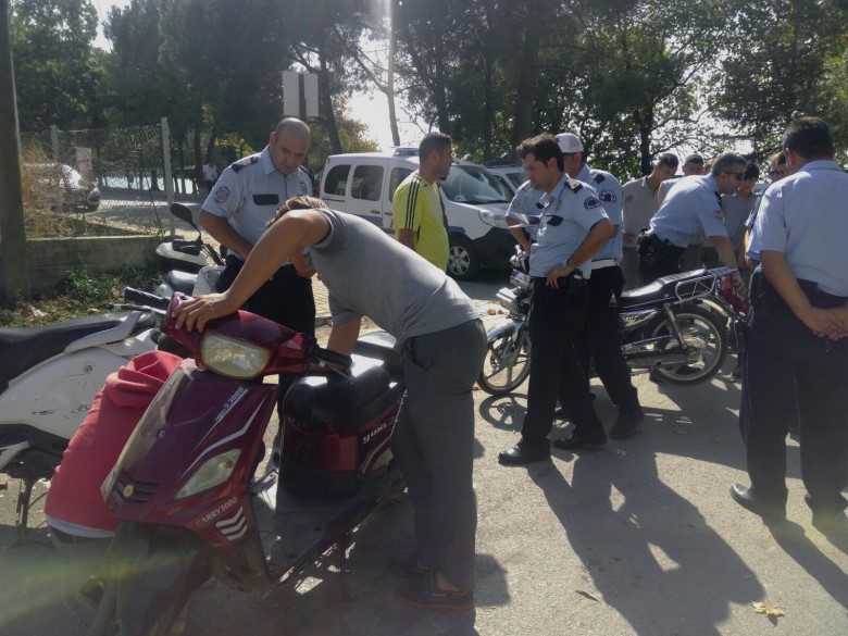 Motosiklette 7 Kişilik Aile Şaşkınlık Yarattı. Allah’tan Römork’u Yoktu