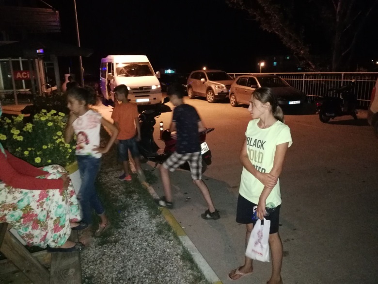 Tüm Köy Kaşınmaya Başlayınca Soluğu Hastanede Aldılar