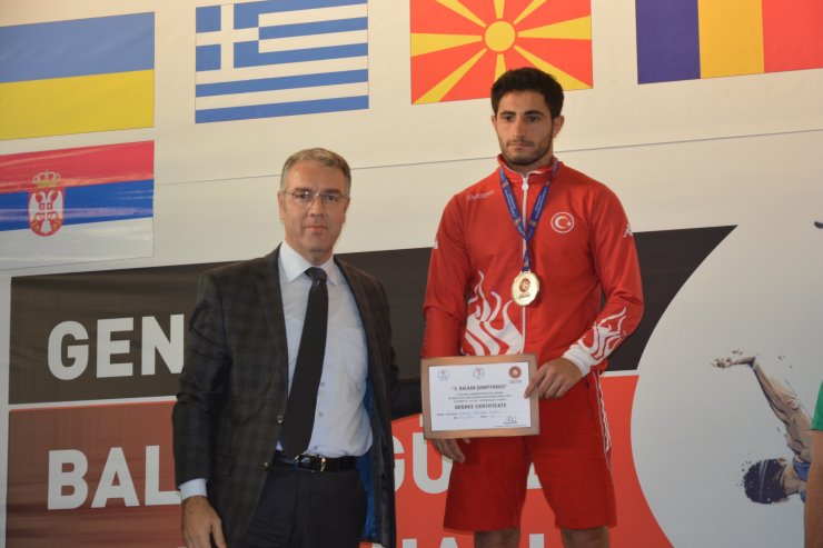 Balkan Güreş Şampiyonası İznik’te Başladı