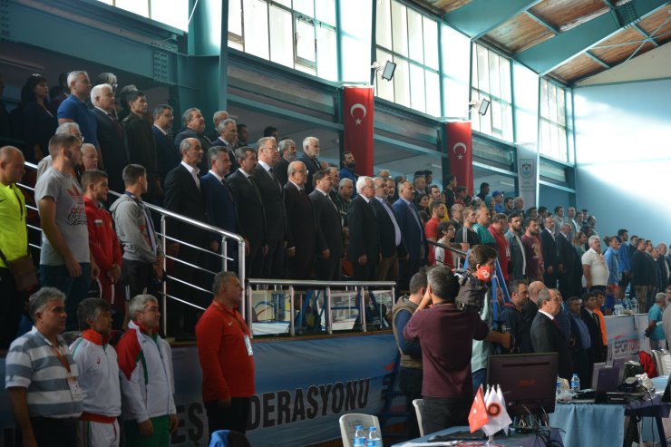 Balkan Güreş Şampiyonası İznik’te Başladı