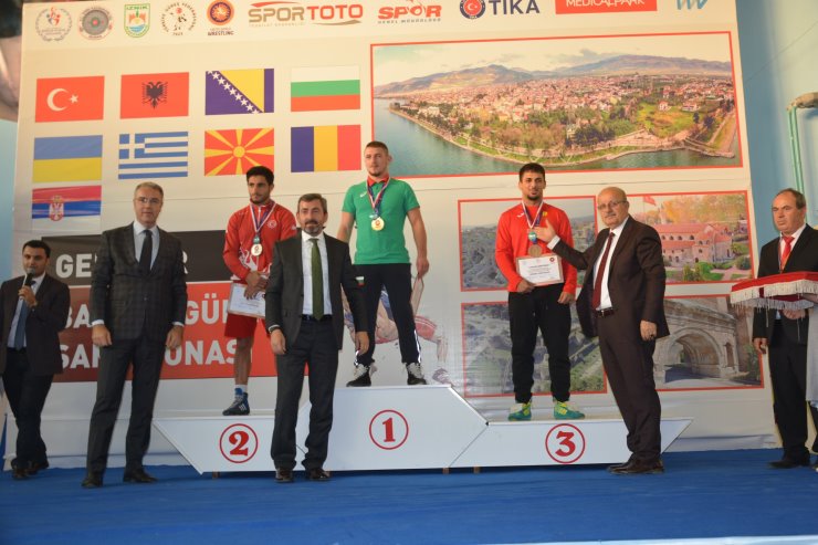 Balkan Güreş Şampiyonası İznik’te Başladı