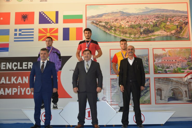 Balkan Güreş Şampiyonası İznik’te Başladı