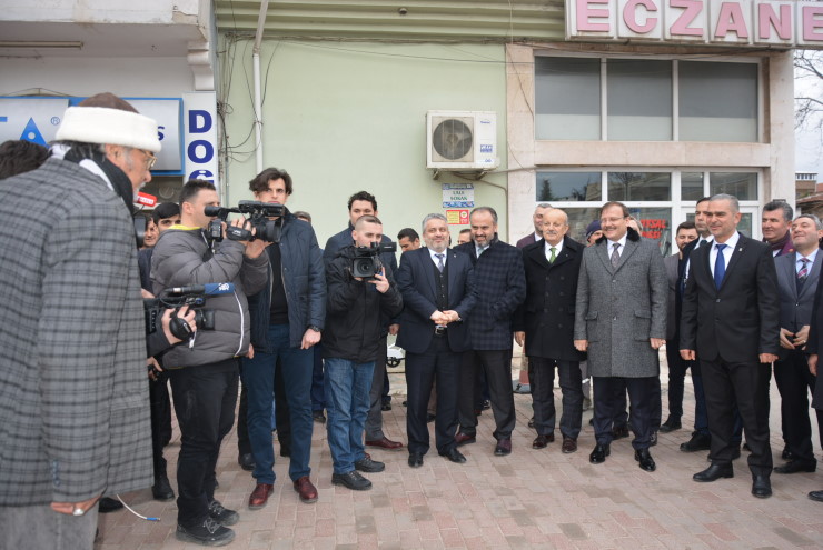 Çavuşoğlu; “AK Parti sendelerse Türkiye sendeler”