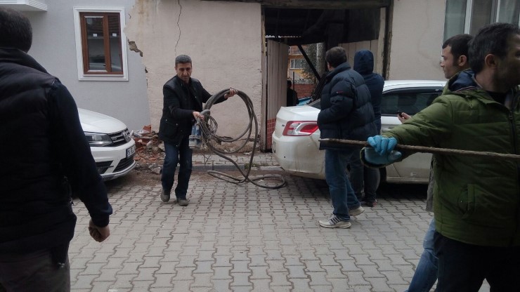 Bahçedeki Kaçak Kazıya Suçüstü