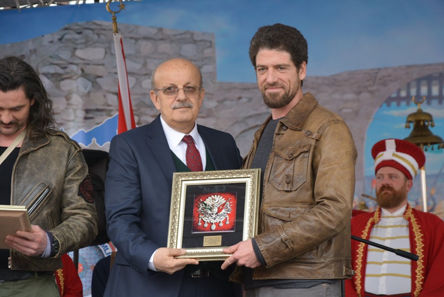Fetih Şöleni Kale Kapısında Okunan Sela İle Başladı