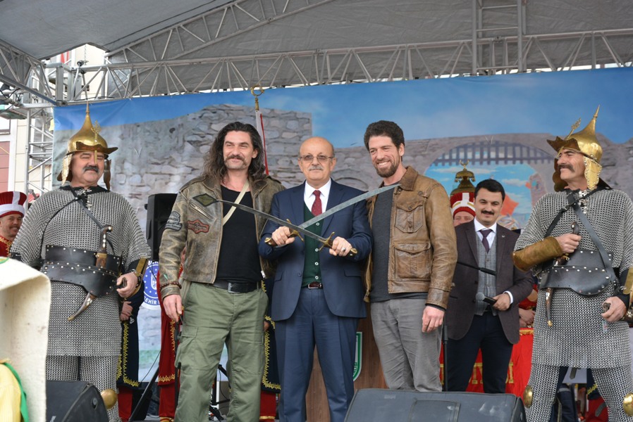 Fetih Şöleni Kale Kapısında Okunan Sela İle Başladı