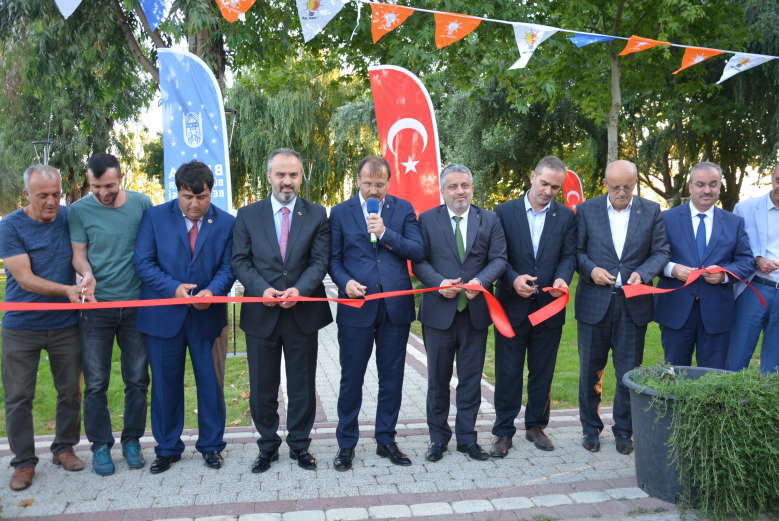 Hakan Çavuşoğlu,” Türkiye Şaha Kalkacak”
