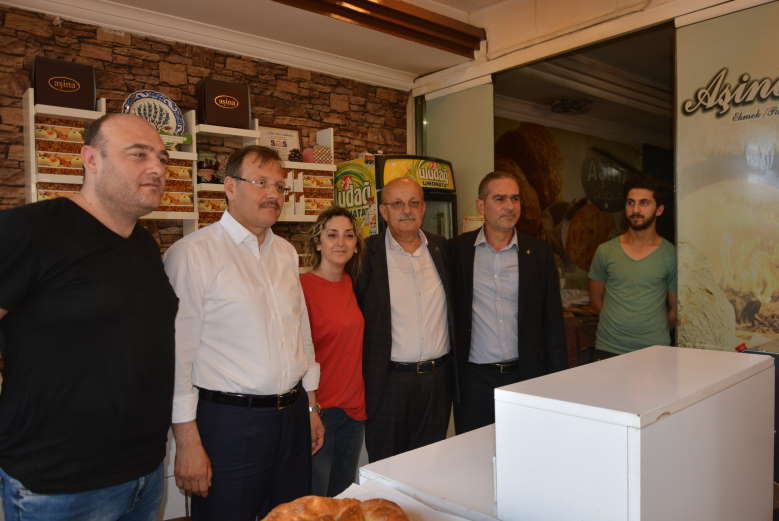Hakan Çavuşoğlu,” Türkiye Şaha Kalkacak”