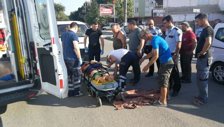 İstanbul Kapı Mevkiinde Kamyonet Yayaya Çarptı