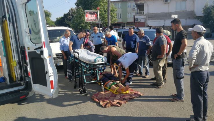 İstanbul Kapı Mevkiinde Kamyonet Yayaya Çarptı
