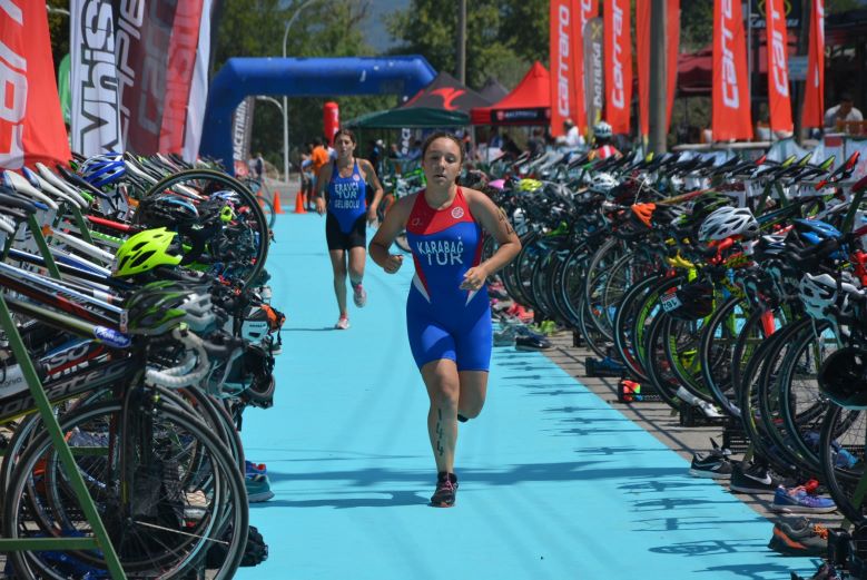 İznik’te Triatlon Heyecanı Sona Erdi