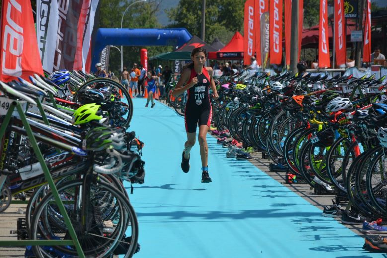İznik’te Triatlon Heyecanı Sona Erdi