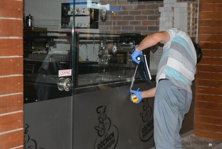 İznik’te bu da oldu, İş yeri kurşunlandı