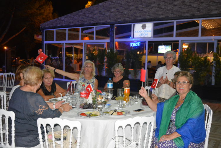 İznik ADD, Yeni Yerine Taşınırken Dayanışma Yemeğinde Bir Araya geldi