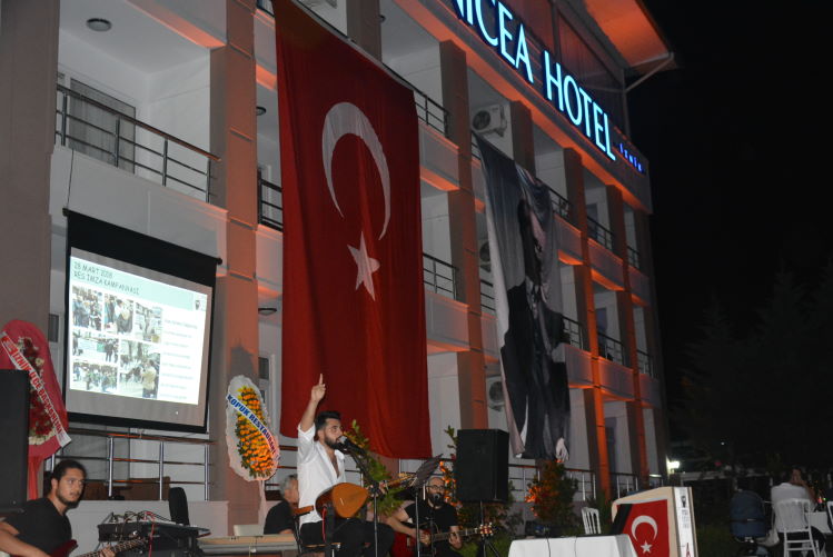 İznik ADD, Yeni Yerine Taşınırken Dayanışma Yemeğinde Bir Araya geldi