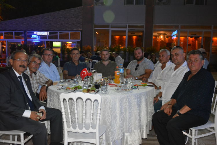 İznik ADD, Yeni Yerine Taşınırken Dayanışma Yemeğinde Bir Araya geldi
