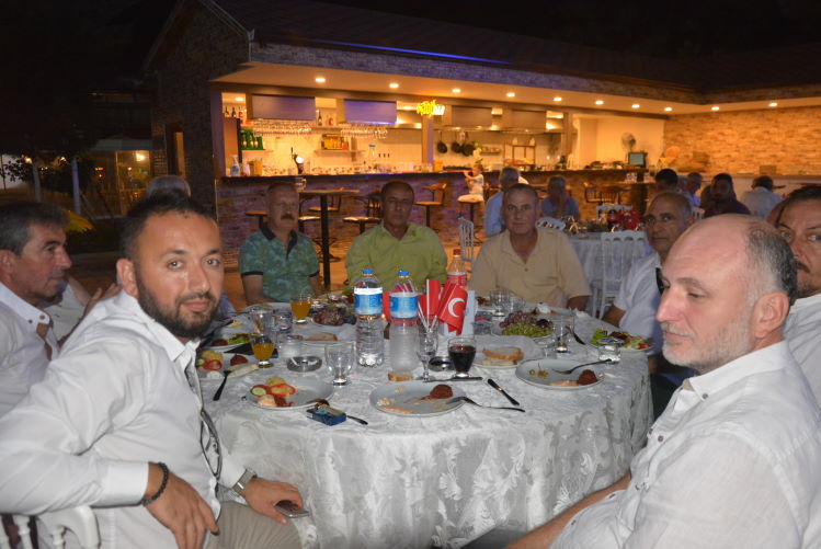 İznik ADD, Yeni Yerine Taşınırken Dayanışma Yemeğinde Bir Araya geldi