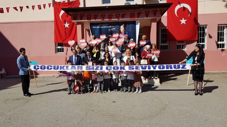 İlk Ders Kaymakam Bayraktar’ın Zili İle Başladı
