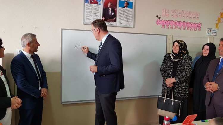 İlk Ders Kaymakam Bayraktar’ın Zili İle Başladı