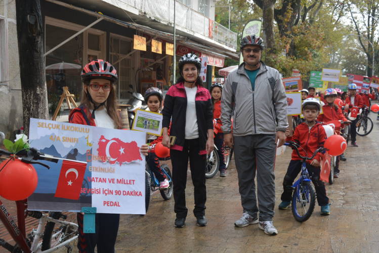 “Trafikte Bilinçliyim, Yollarda Güvenliyim”