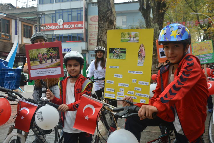 “Trafikte Bilinçliyim, Yollarda Güvenliyim”
