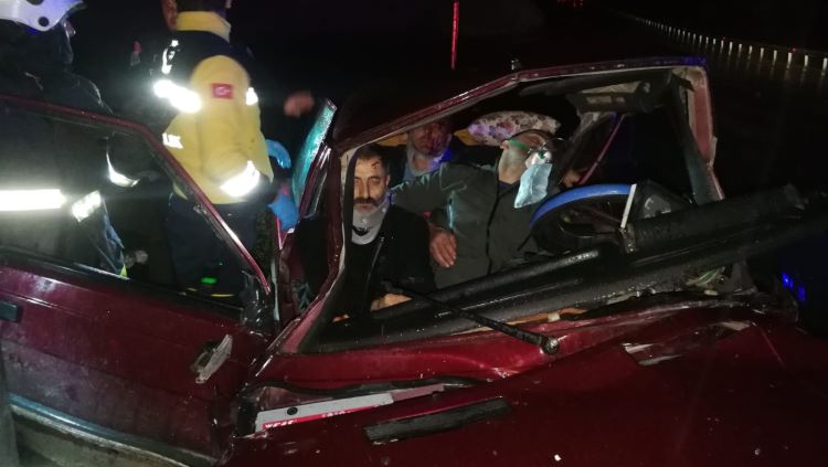 Jandarma Islanmasınlar Diye Başlarında Şemşiye İle Bekledi