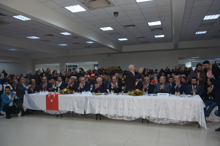 İznik Millet İttifakı Aday Tanıtım Toplantısında Bozbey Rüzgarı Esti