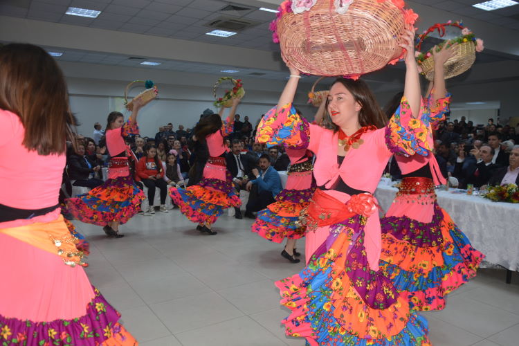 İznik Millet İttifakı Aday Tanıtım Toplantısında Bozbey Rüzgarı Esti