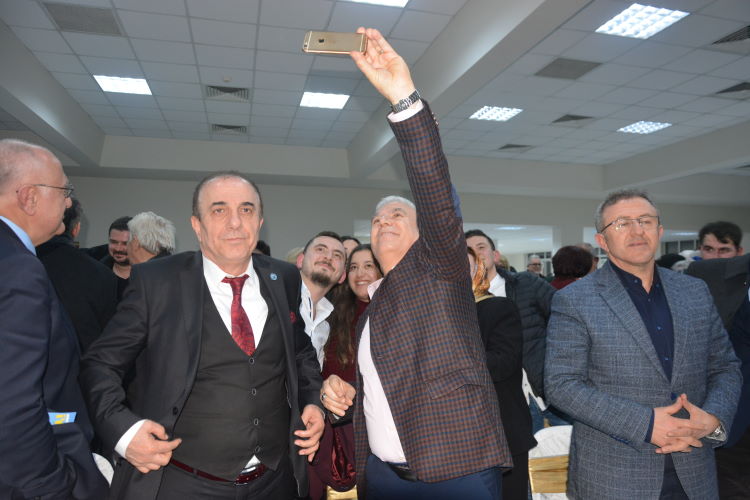 İznik Millet İttifakı Aday Tanıtım Toplantısında Bozbey Rüzgarı Esti