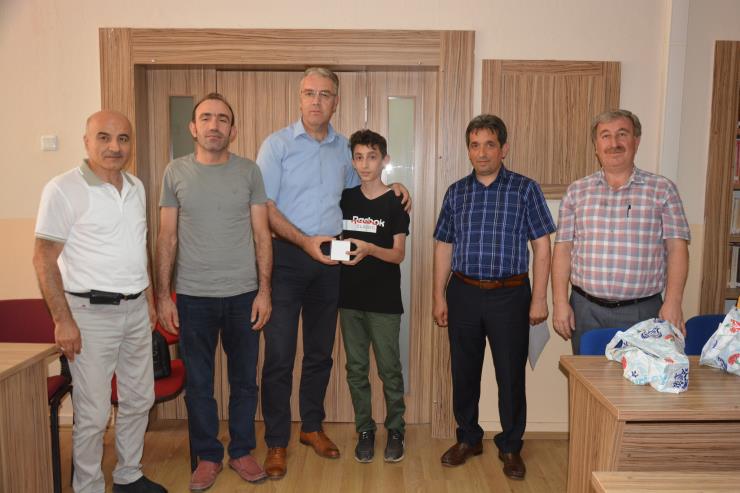 Başarılı Öğrenciler Ödüllendirildi