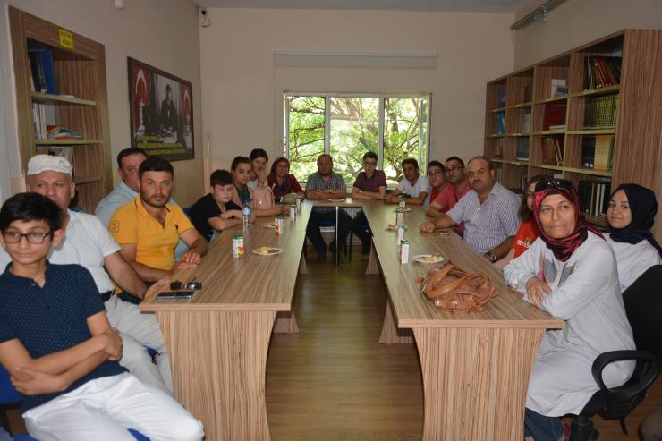 Başarılı Öğrenciler Ödüllendirildi