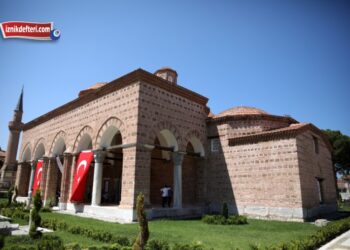 İznik Müzesi (Nilüfer Hatun İmareti), şimdiki adı ile Nilüfer Hatun İmareti Türk İslam Eserleri Müzesi olarak açılışı Kültür ve Turizm Bakanı Mehmet Nuri Ersoy'un katıldığı bir törenle yapıldı.
